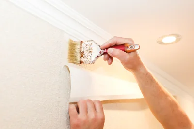Pose de papier peint à Aiti — revêtements muraux et toiles de verre